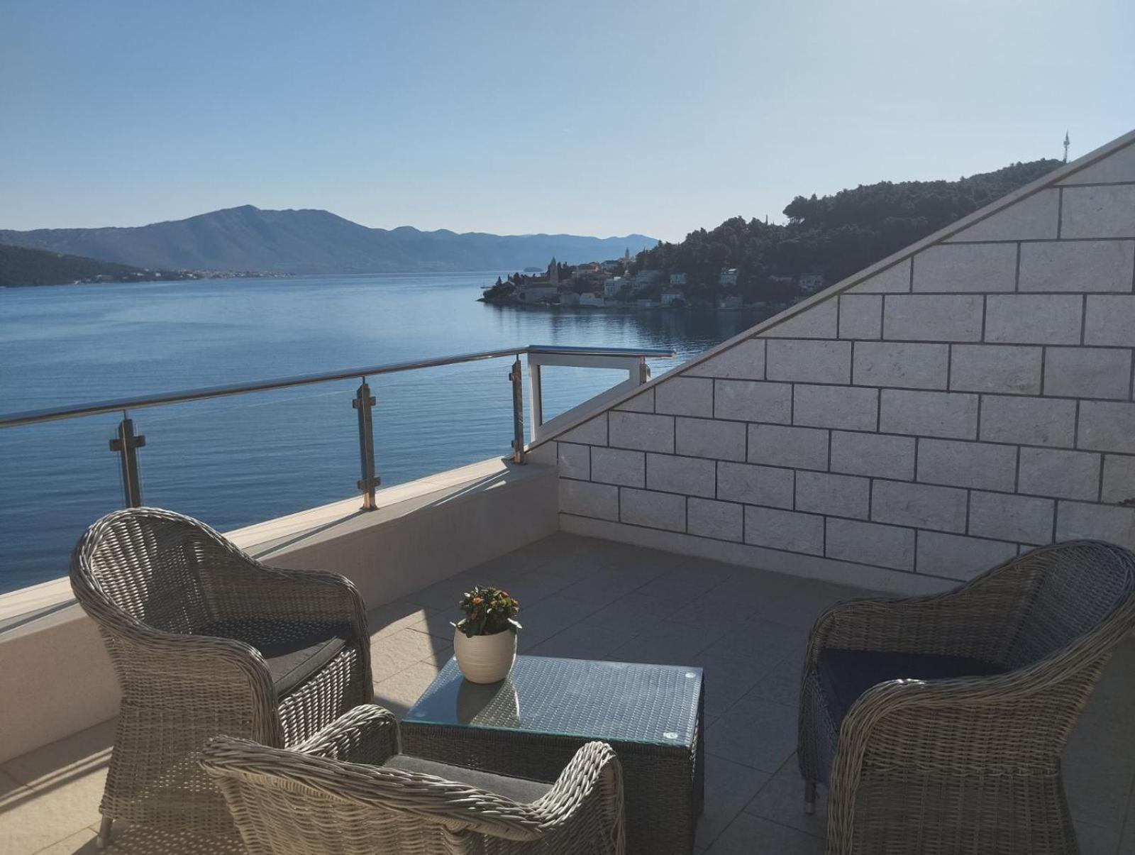 Apartments Mirna Korcula Town Exterior photo