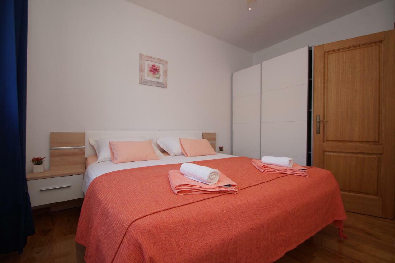 Apartments Mirna Korcula Town Exterior photo