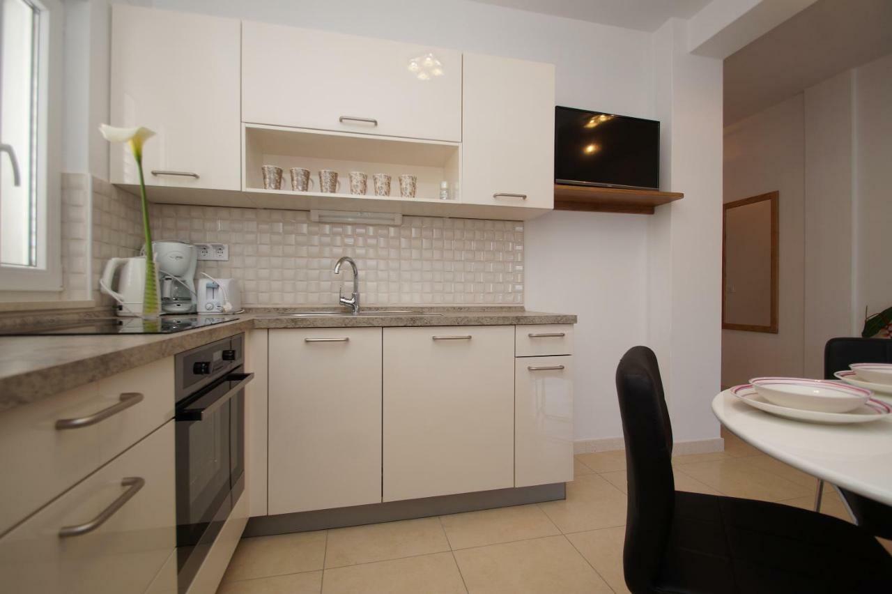 Apartments Mirna Korcula Town Exterior photo